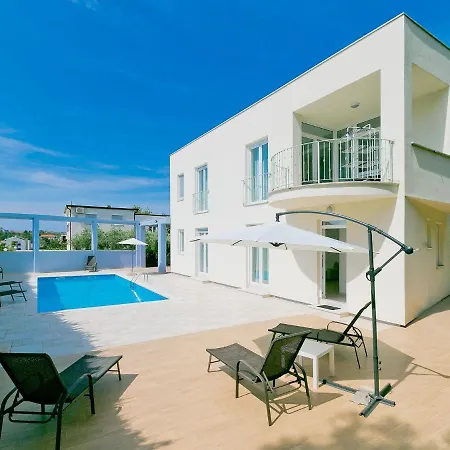 Villa Emily